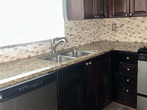3rd image of 1502 River Green Dr NW