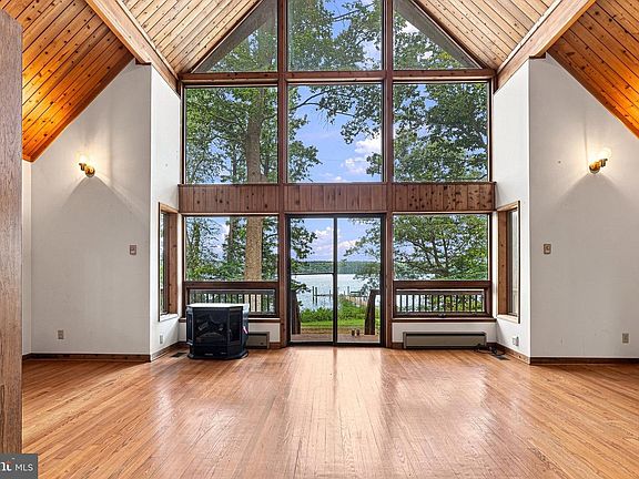 2nd image of 454 Wood Landing Rd