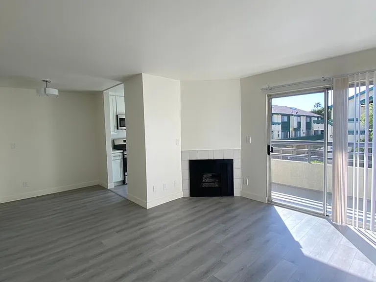 1250 N. June St. Los Angeles CA 90038 — Photo 50