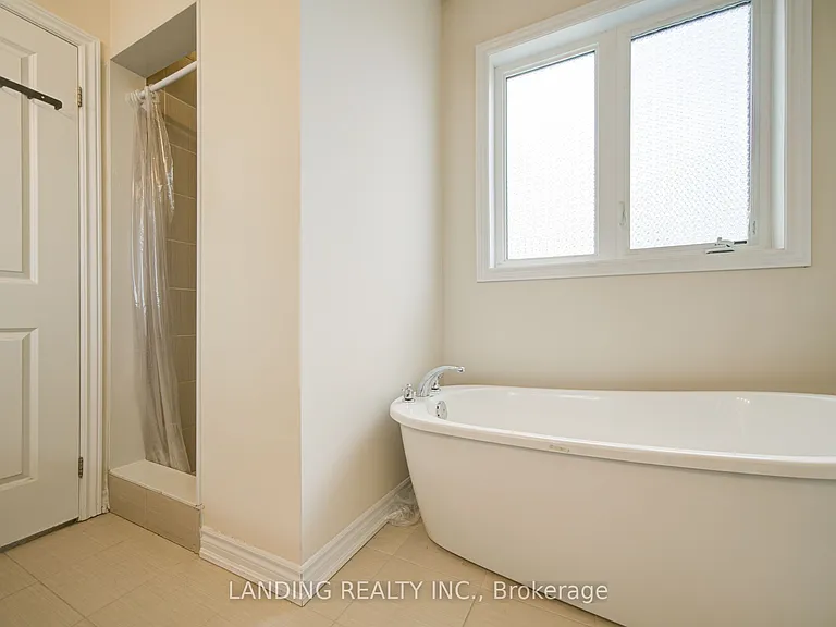 2084 Duberry Dr — Photo 37