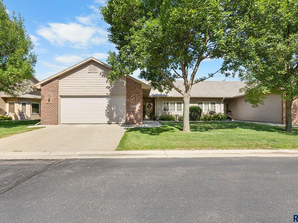 1st image of 8206 S Brenda Pl