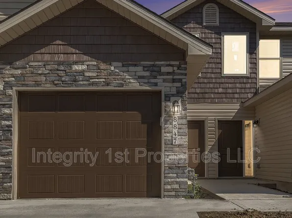 8838 N Helena Ave, Kansas City, MO 64154