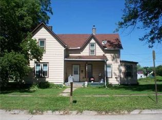 701 E 3rd St, Tama, IA 52339