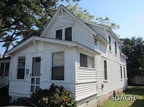 1st image of 106A Philadelphia St