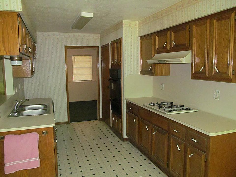 1st image of 3702 Starlite Dr