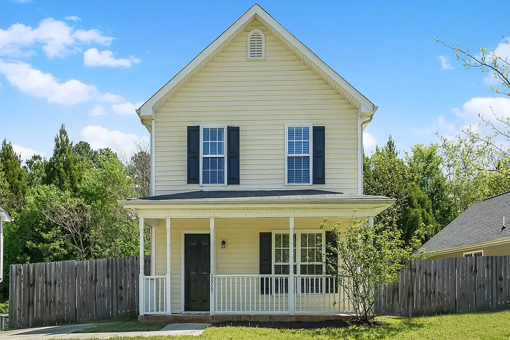 3 bed, 2.5 bath, 1185 sqft, $1,845 — Photo 1