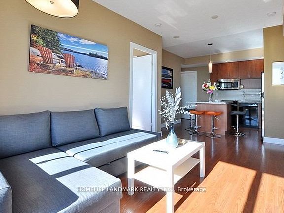 4th image of 120 Homewood Ave #1807