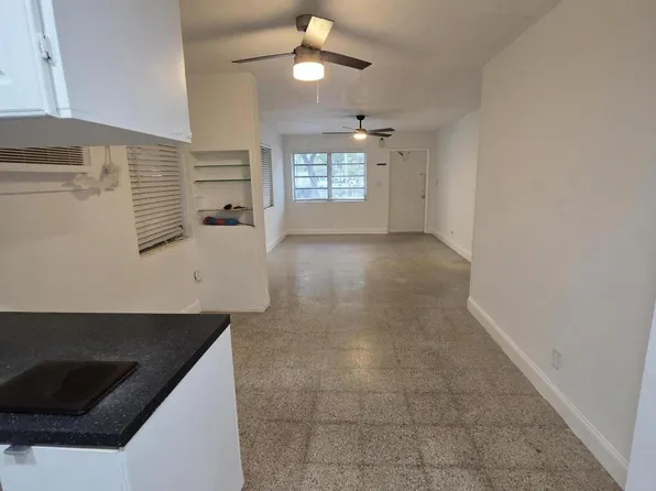 304 SE 4th Ave #1-2, Hallandale, FL 33009
