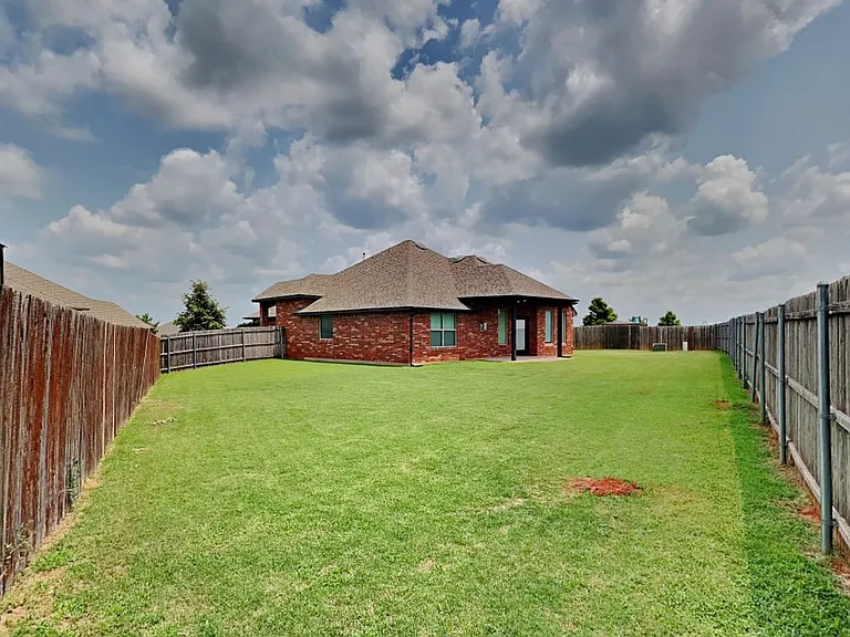701 Abilene Way — Photo 20