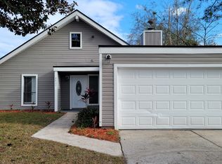 2437 Oakview Dr, Jacksonville, FL 32246