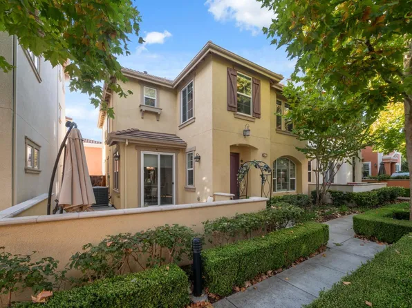 572 Selby Ln, Livermore, CA 94551