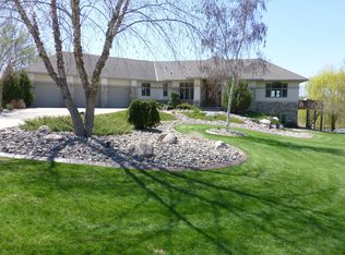 2747 W View Dr, New Prague, MN 56071