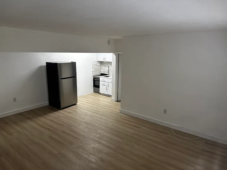 51 Edgewater Dr #2 — Photo 3