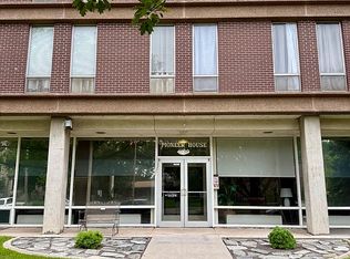 1130 H St APT 510, Lincoln, NE 68508