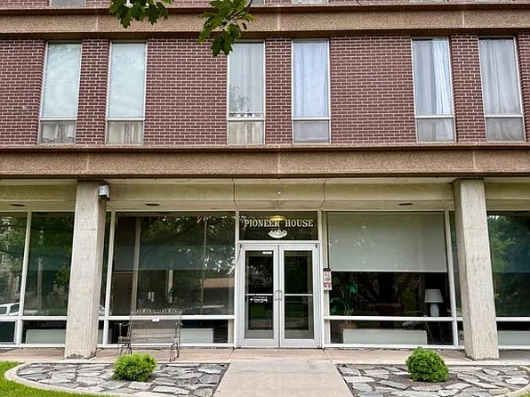 1130 H St APT 510, Lincoln, NE 68508