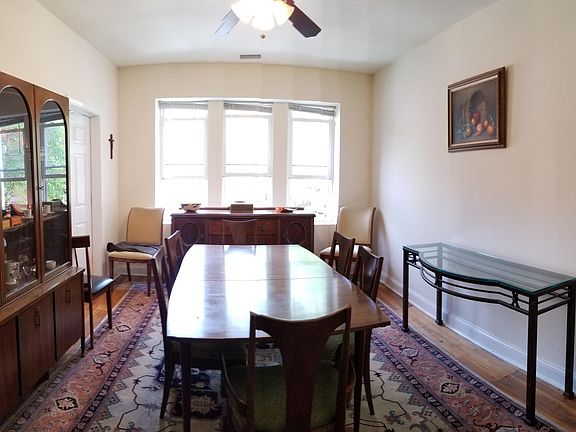 5th image of 1230 N Wood St #2