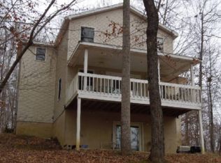 513 Cave Valley Rd, Byrdstown, TN 38549