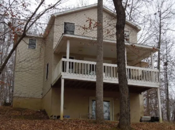 513 Cave Valley Rd, Byrdstown, TN 38549