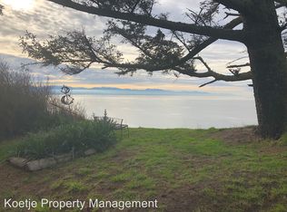 2121 W Beach Rd, Oak Harbor, WA 98277