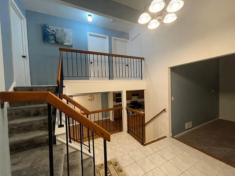 1025 Park Crest Dr — Photo 8