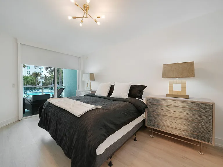 550 SE Mizner Blvd #B209 — Photo 33