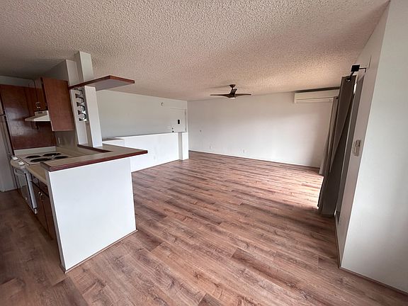 3rd image of 46-49 Aliianela Pl APT 1713