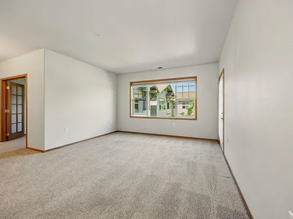 983 Golden Aspen Pl, Ashland, OR 97520