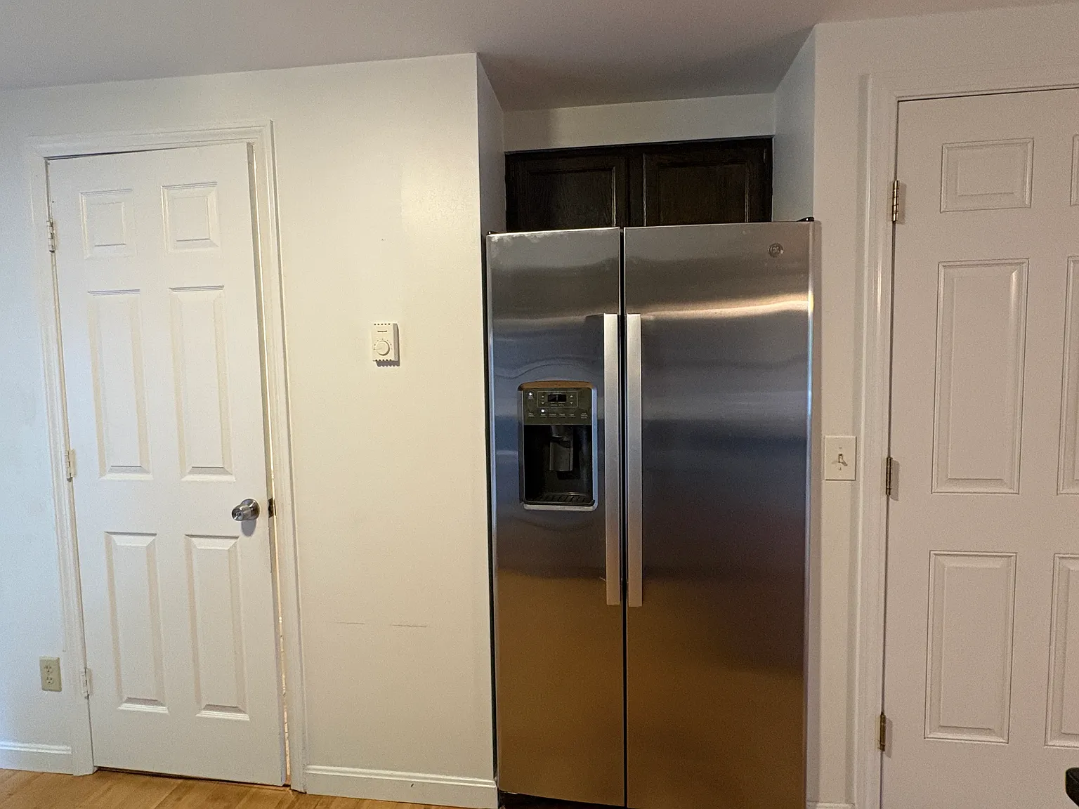 2 bed, 1.5 bath, 1050 sqft, $2,300 — Photo 3