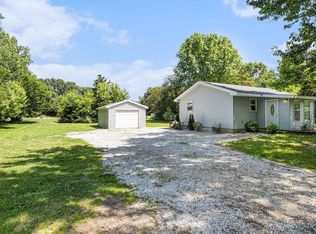 57857 Mitchell St, Three Rivers, MI 49093