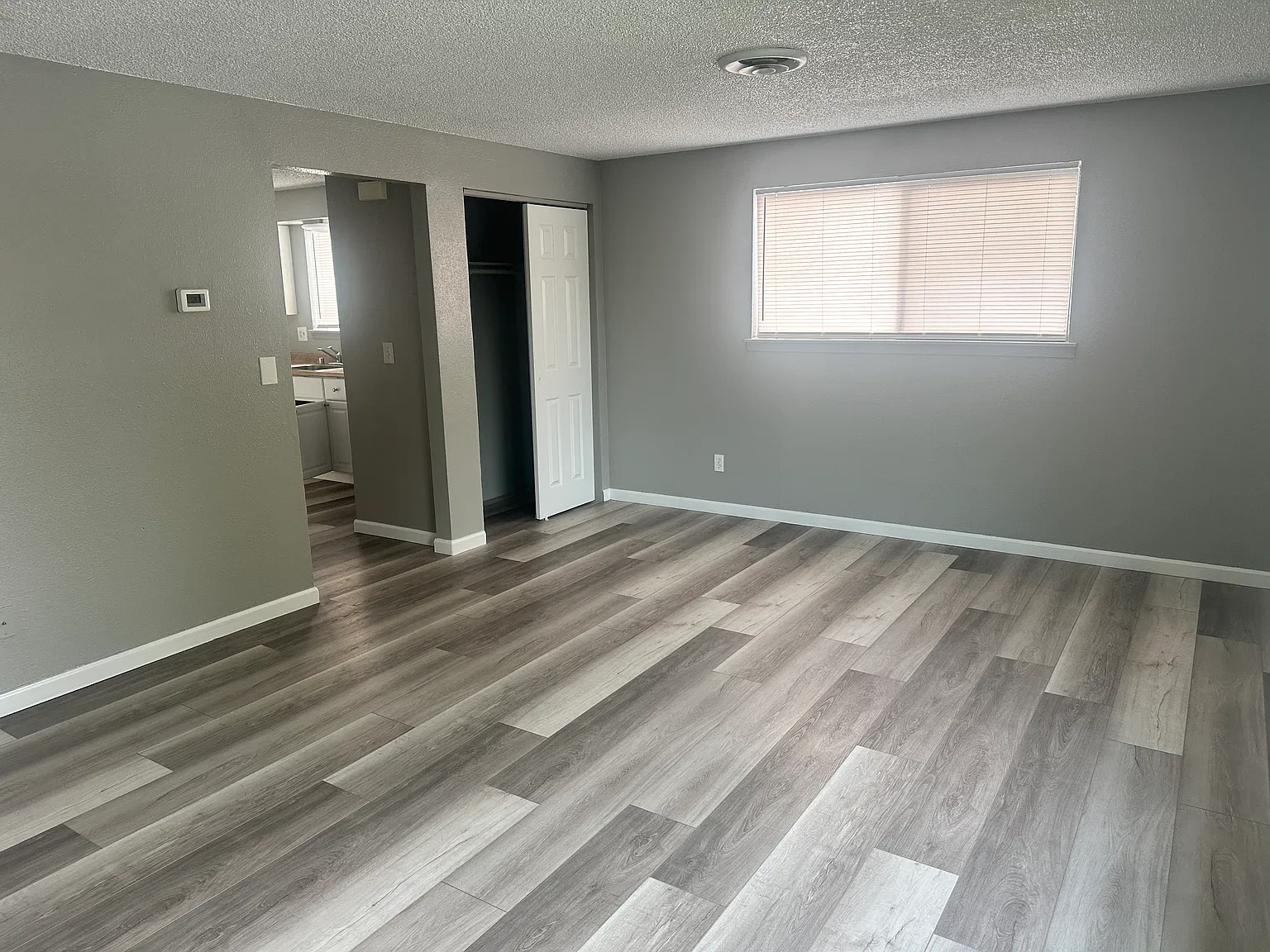 3 bed, 1152 sqft, $1,625 — Photo 4