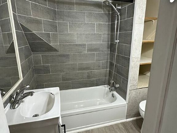 3rd image of 1302 Mississippi St #1304