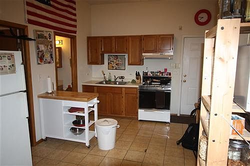 2nd image of 1844 W Augusta Blvd APT 1R