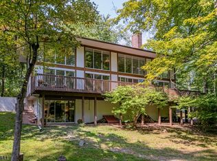 163 Rolling Hill Rd, Skillman, NJ 08558