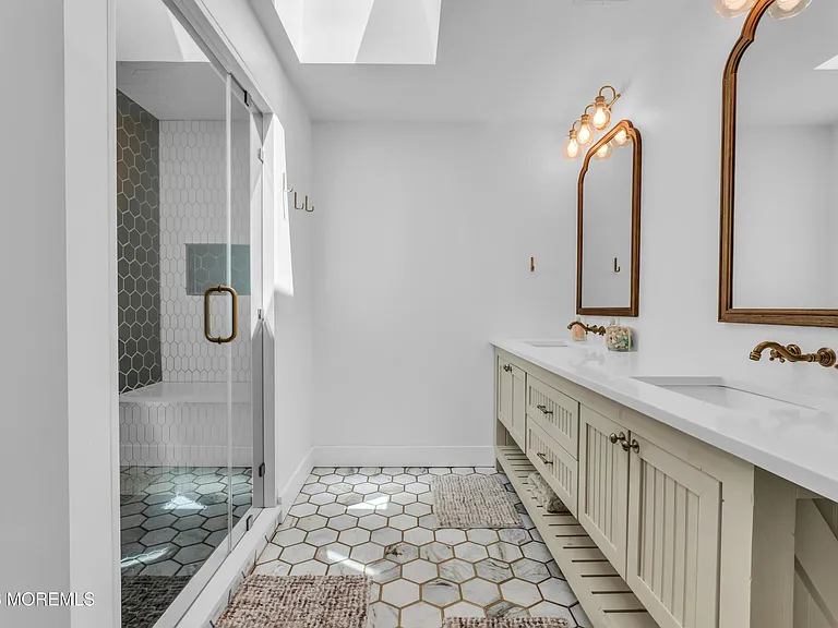 2411 Fairview Dr — Photo 23