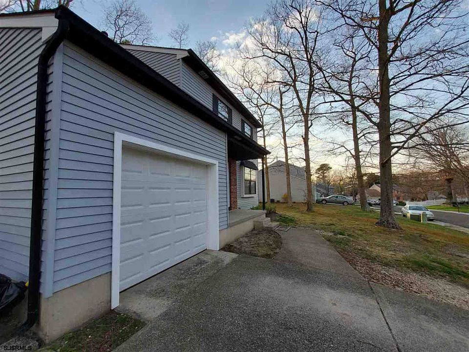 1st image of 512 Hilltop Dr