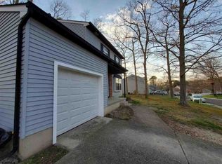 512 Hilltop Dr, Galloway, NJ 08205