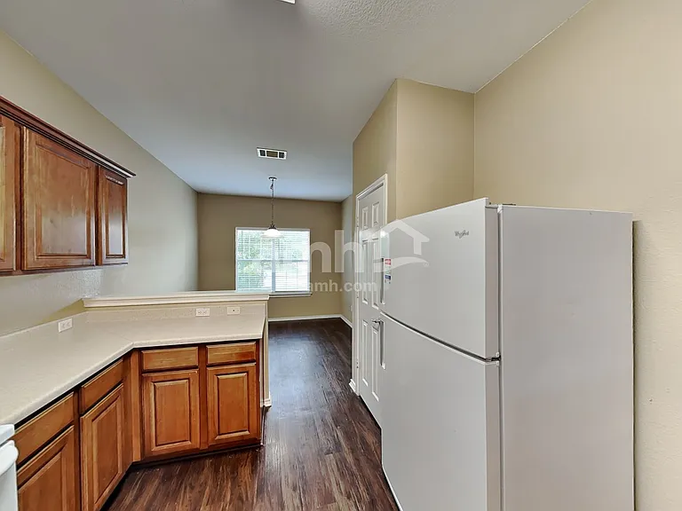 202 Almquist St — Photo 3