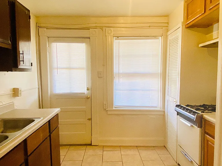 3322 Ellwood Ave.* — Photo 20