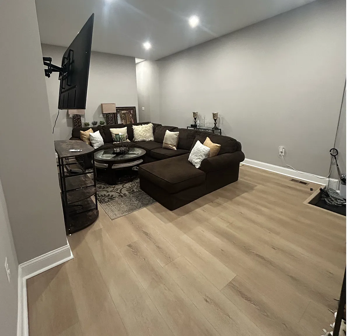 1 bed, 3000 sqft, $900 — Photo 3