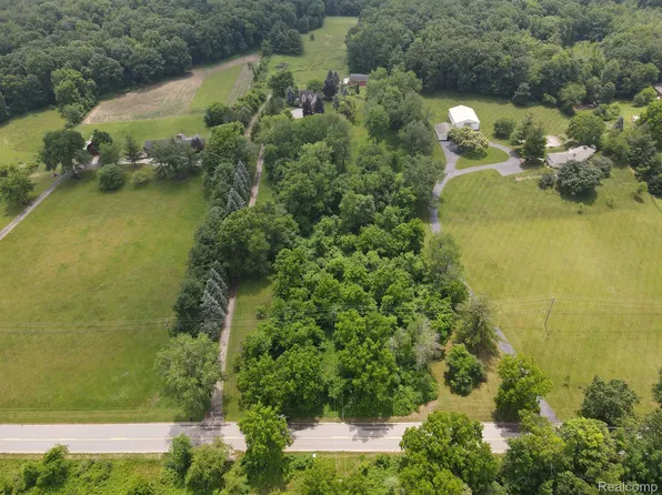 783 W Romeo Rd, Oakland, MI 48363
