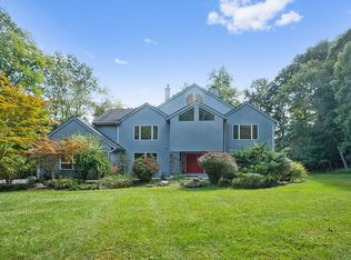 4 Amalfi Dr, Cortlandt Manor, NY 10567