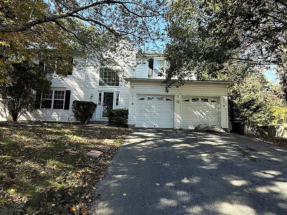 109 Black Walnut Ct