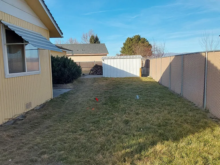 207 Jackson St — Photo 17