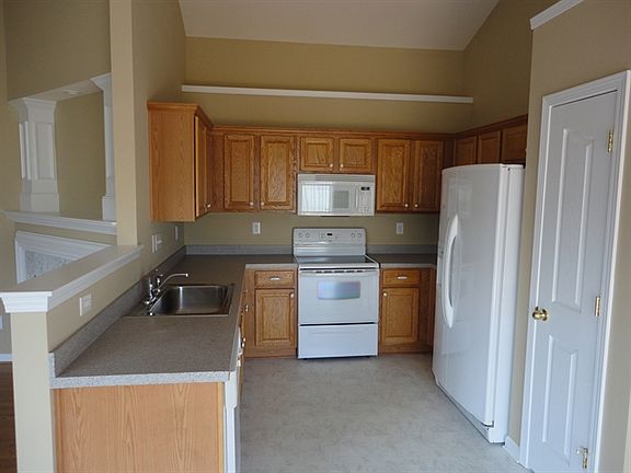5th image of 14445 Arlandes Dr