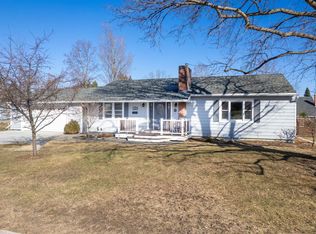 17 Hillcrest Rd, Rutland, VT 05701