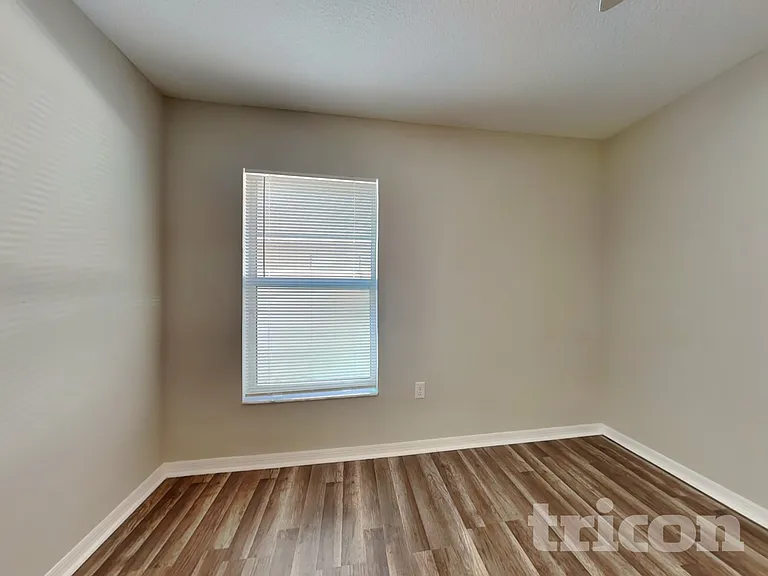 15407 Winter Breeze Ln — Photo 10