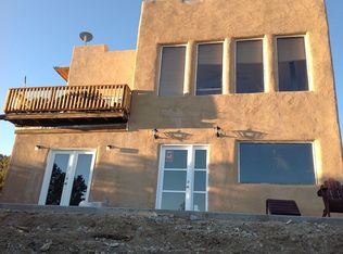 38 Tres Lomas Rd, Arroyo Hondo, NM 87513