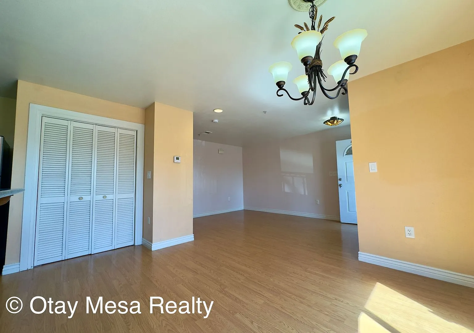 1061 Saturn Blvd — Photo 4