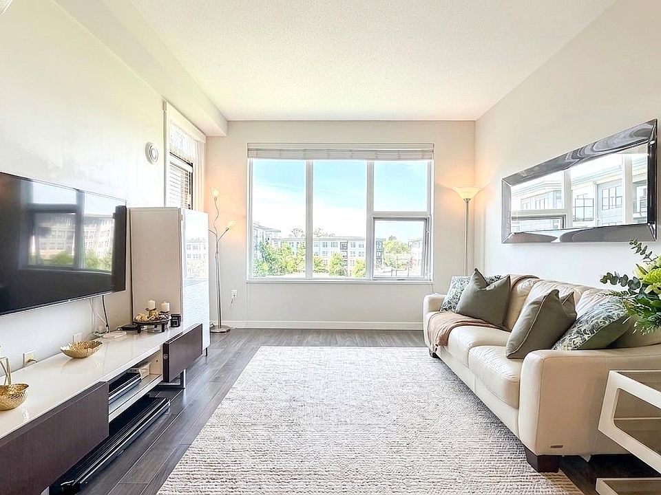 1st image of 9399 Alexandra Rd #513