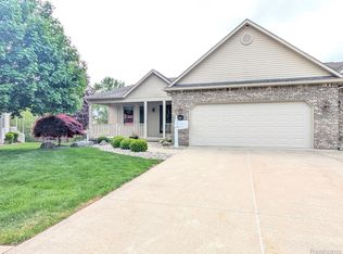 7259 Maplecrest Cir, Swartz Creek, MI 48473